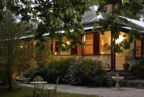 The Chalet Guesthouse And Studio - photo 23