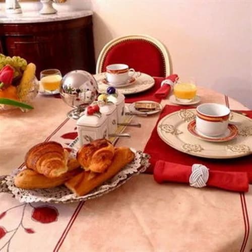 Bed  Breakfast March DAligre - photo 2
