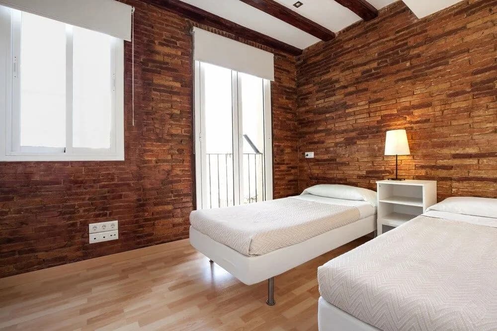 Gothic Apartments - photo 3