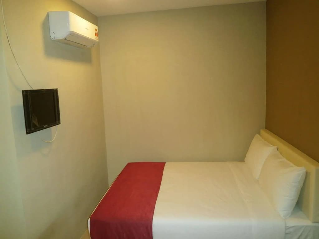 Check Inn - photo 3