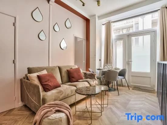 NEW! Eiffel Tour Splendid 2BR apt in Paris - photo 7