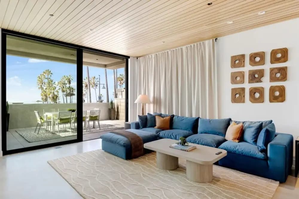 The Santa Monica Sunset - Beachfront Luxury - photo 2