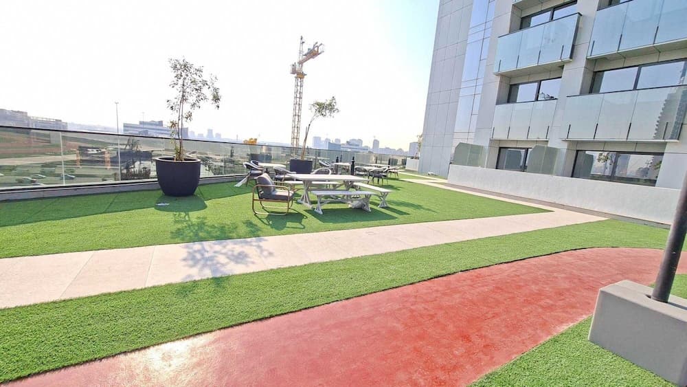 Luxury Living at Cloud Tower JVT with - photo 3