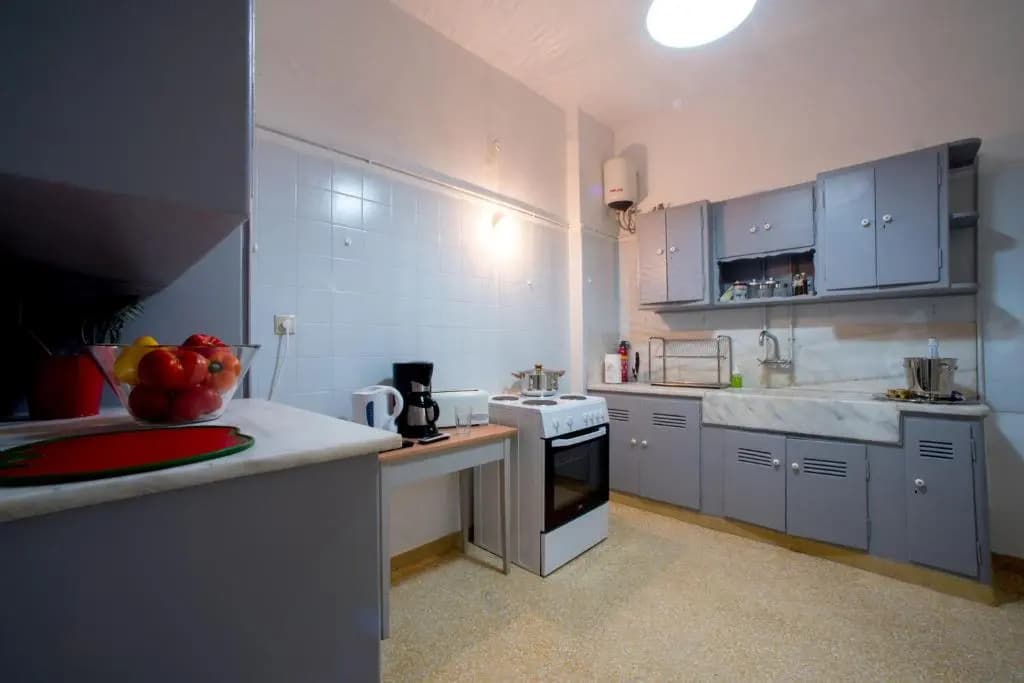 Central 5 Room Apartment - photo 14