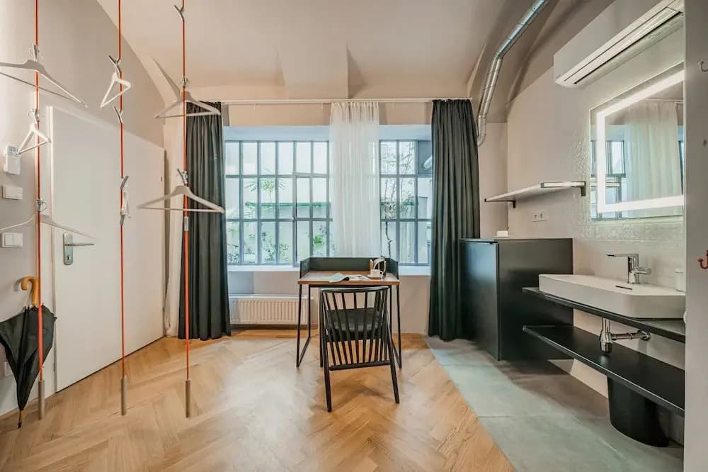 easy-flat Neustiftgasse - AC Studio Apartments near MuseumsQuartier - photo 12