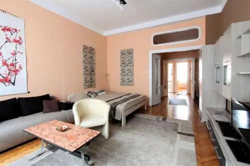 Lili's home - photo 2