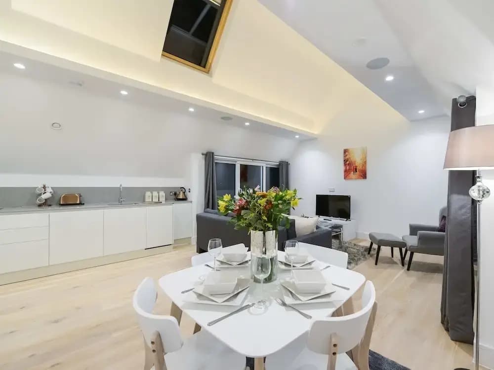Ealing Studio Apartments - photo 23