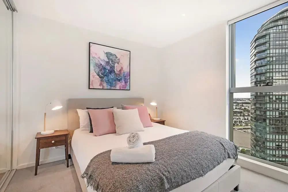 888 Collins - photo 4