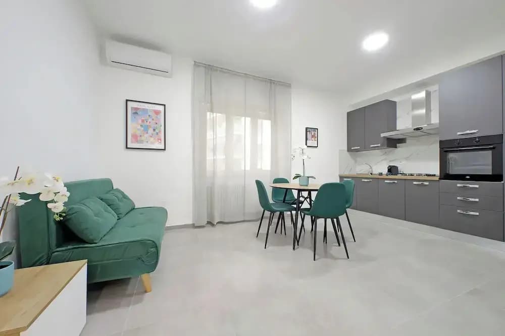 YCH Bagnera Suites - photo 21