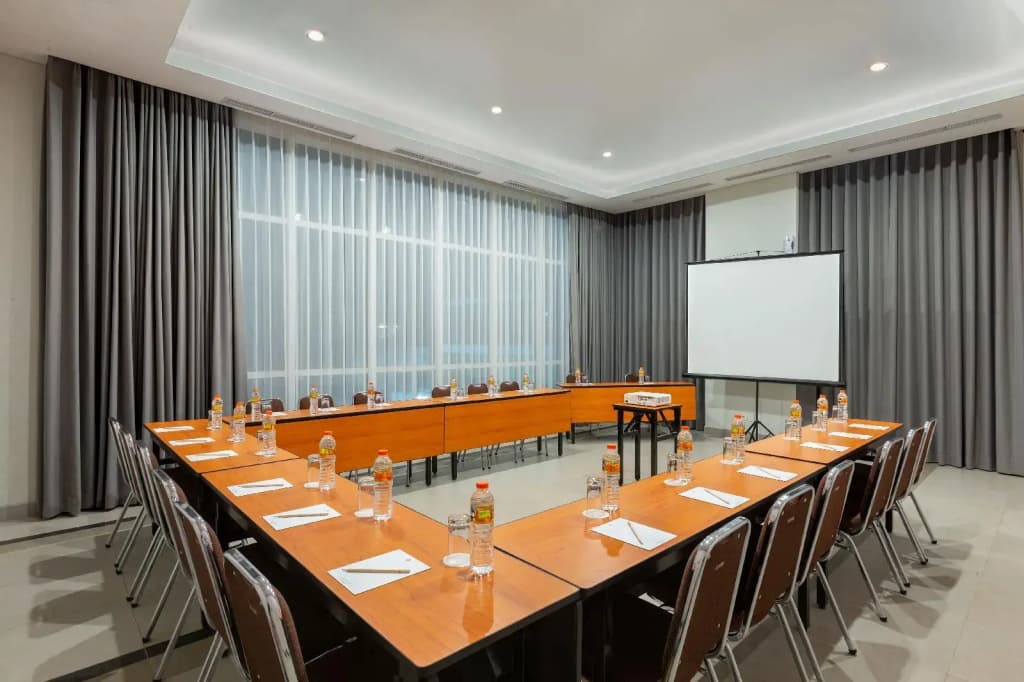 Amaris Hotel Slipi - photo 9