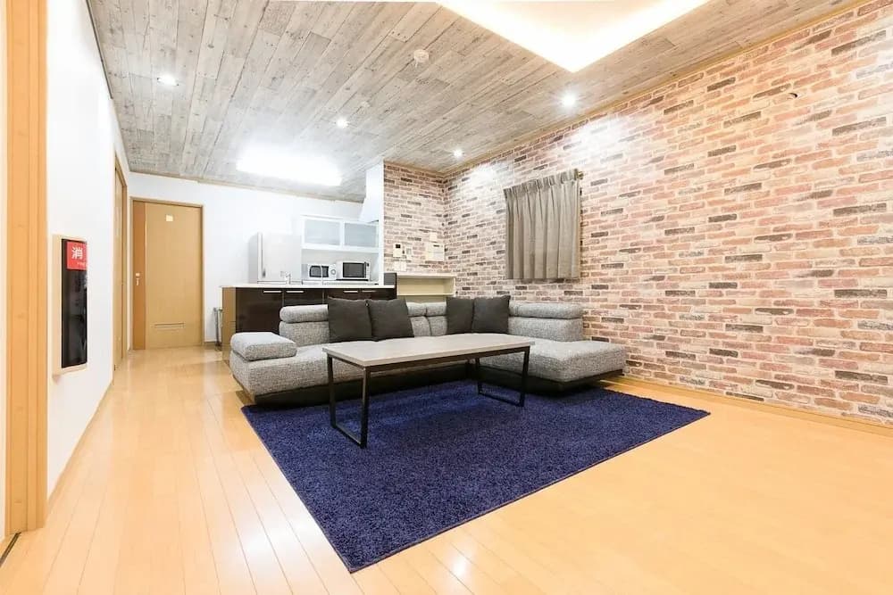 Universal House - photo 11