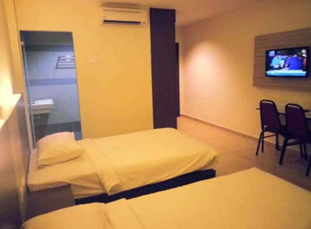Hotel Centre Point Tampin - photo 4