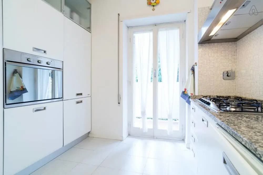 Large Flat With Garden and car Parking - photo 14