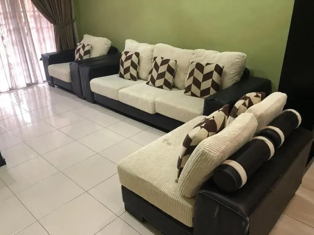 Rosalinda Homestay at Senawang - main photo