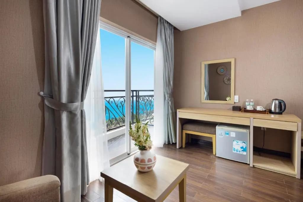 DB Hotel - photo 2