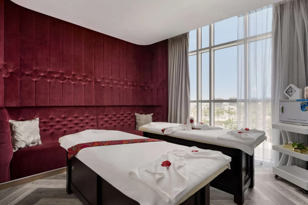 Radisson Dubai Damac Hills - photo 4