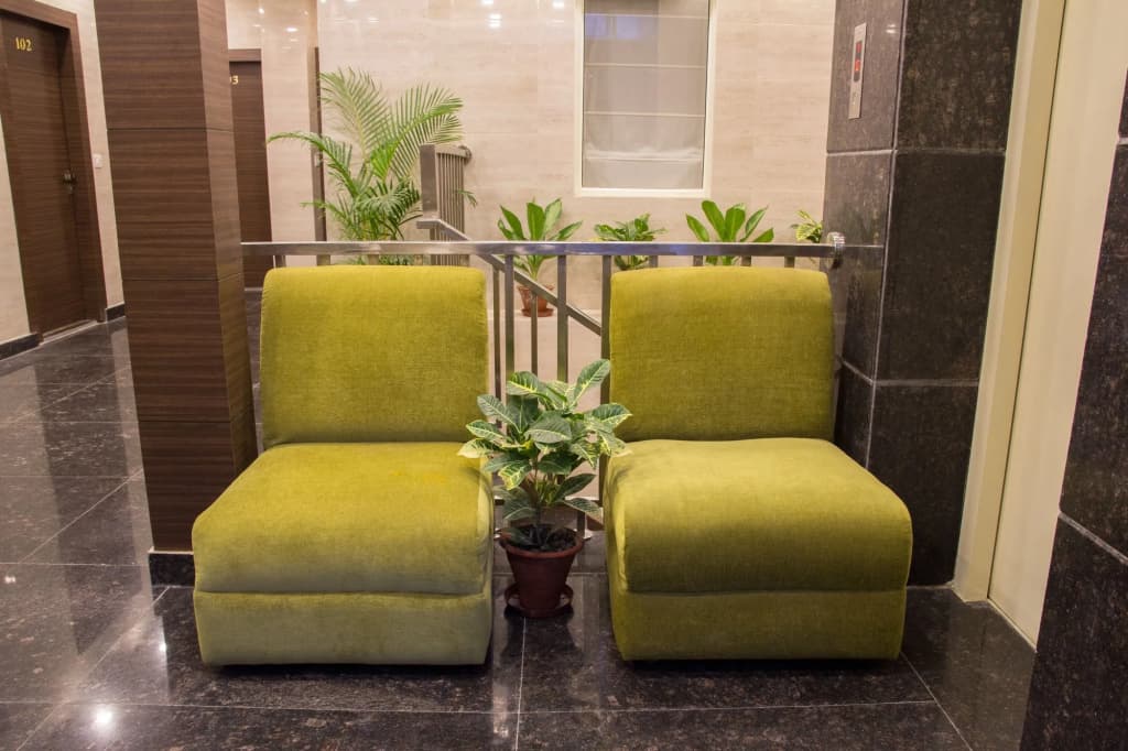 Hotel Pawan Plaza - Near BLK and Ganga Ram Hospital - Karol Bagh - photo 2