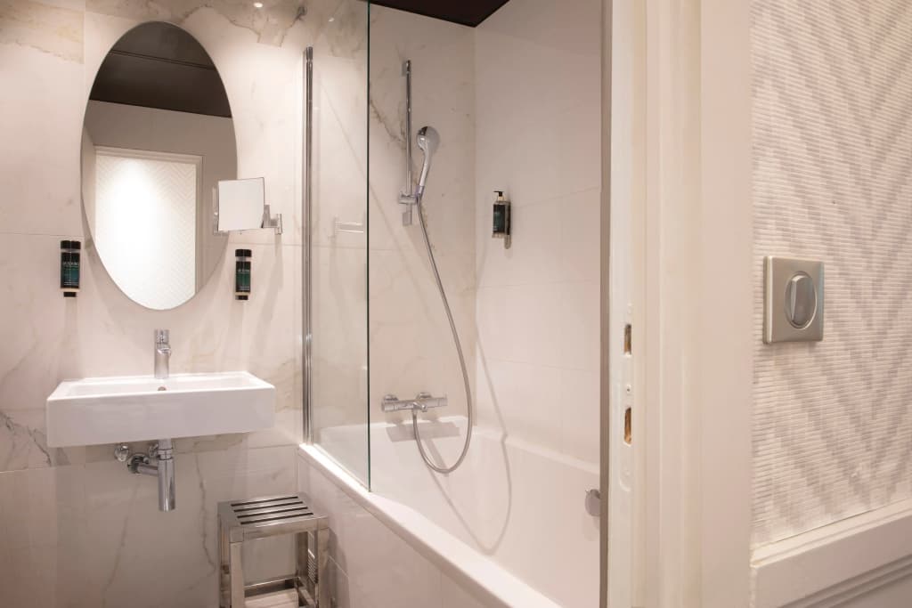Hotel Longchamp Elysees - photo 10
