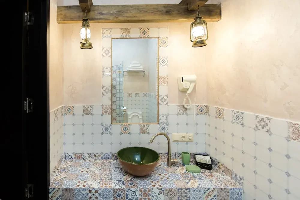 Old Side Boutique Hotel - photo 10