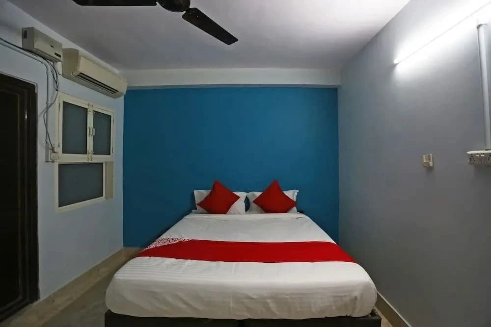 Dimpy House by OYO Rooms - photo 13