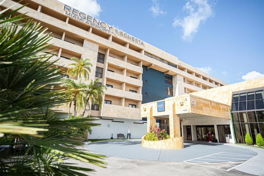 Regency Miami Airport by Sonesta - photo 1