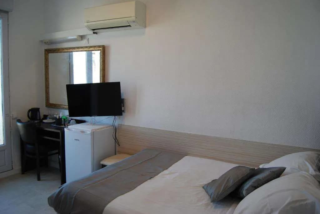 Azur Hotel - photo 25