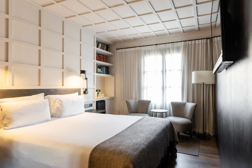 Yurbban Ramblas Boutique Hotel - photo 16