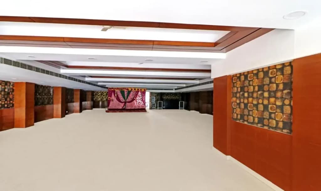 Treebo Galaxy Rooms - photo 16