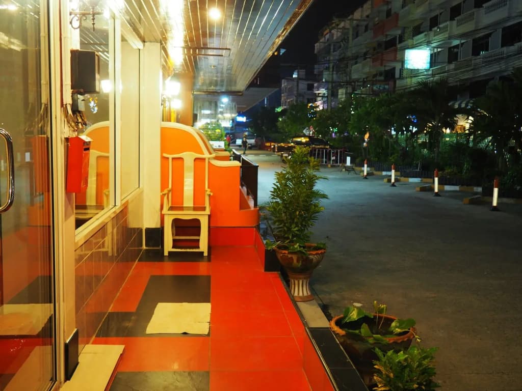 Baanmaeresidence - photo 17