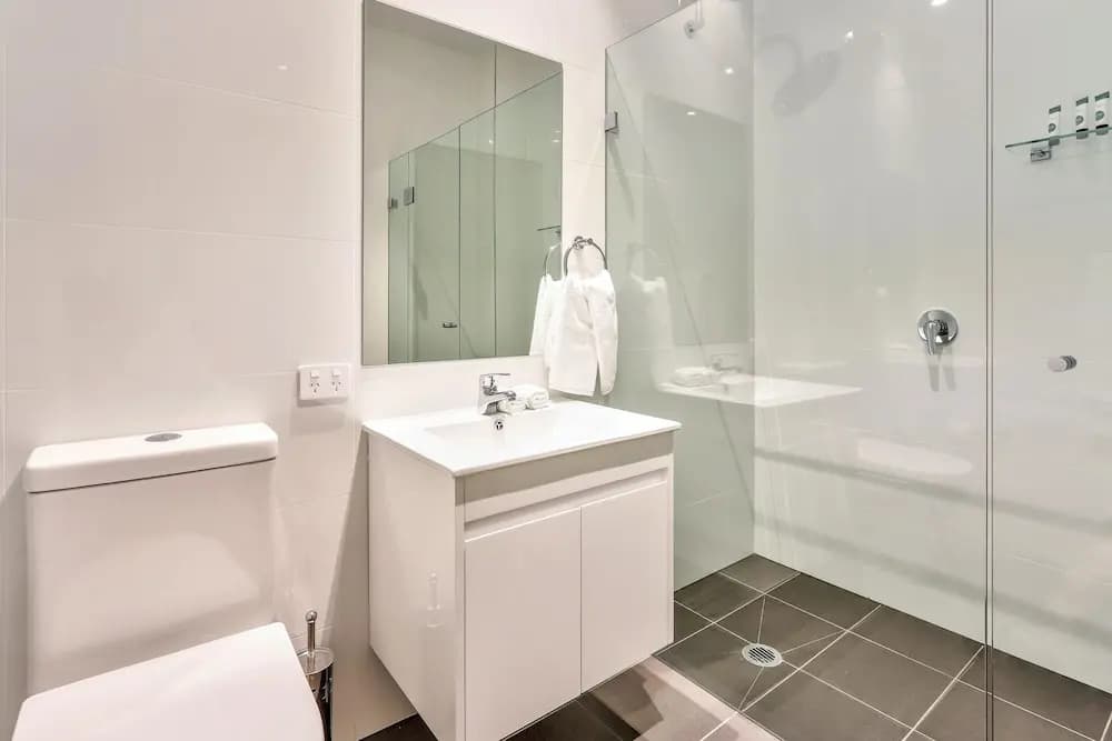 Meridian Hotel - photo 9
