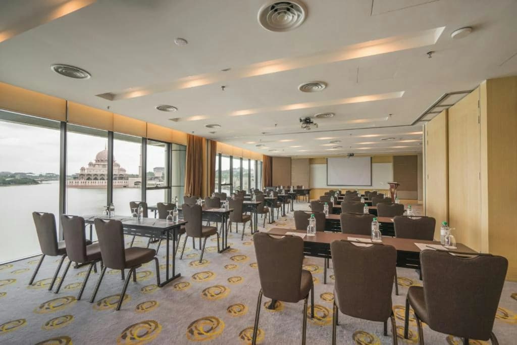 Zenith Hotel Putrajaya - photo 32