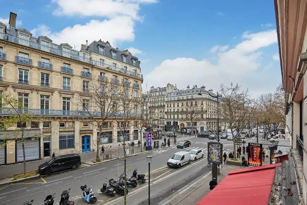 Superb 3 Bedroom Flat in the Center of Paris - photo 12