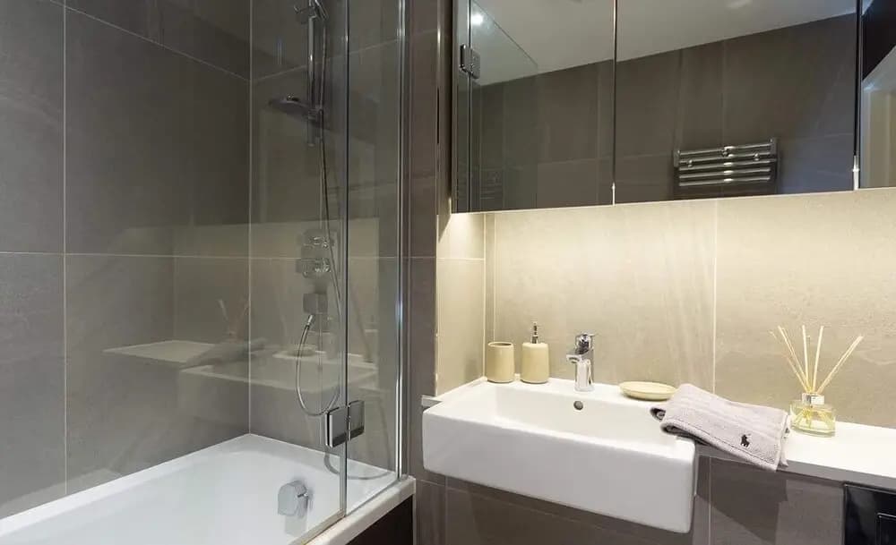 2 Bed Luxury Apartment in N. Greenwich - photo 7
