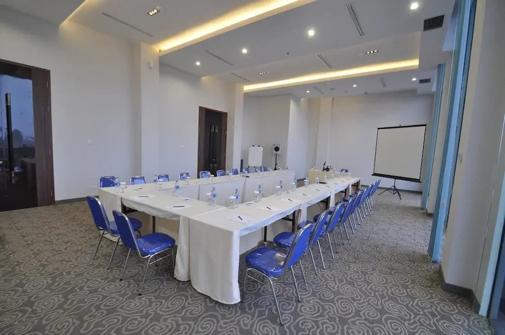 Dreamtel Jakarta - photo 14