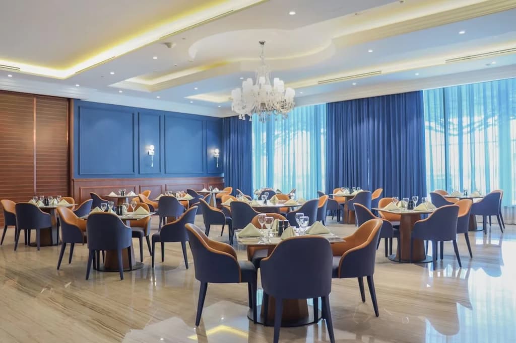 The Bentley Luxury Hotel and Suites - photo 21