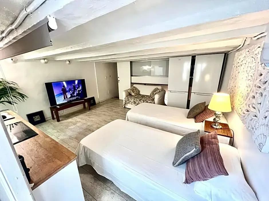 Erandi Ramblas Rooms - photo 32