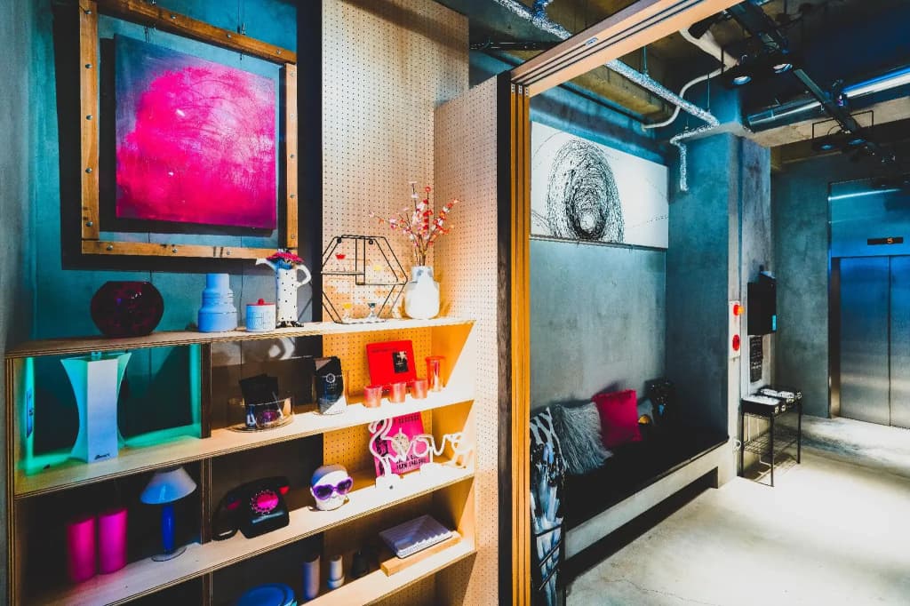 Catalyst Art Hotel - photo 11