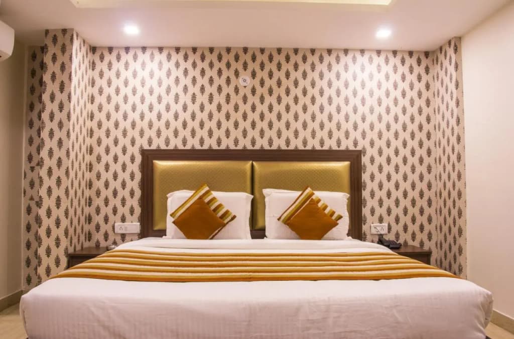 Hotel Pawan Plaza - Near BLK and Ganga Ram Hospital - Karol Bagh - photo 20