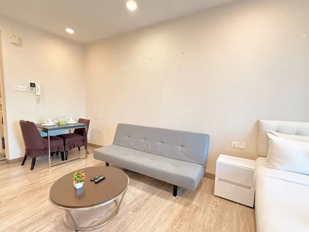 Crystal Suites At Ramada Hotel - photo 11