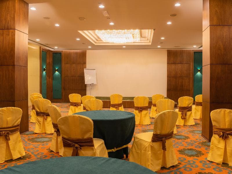Royal Crown Hotel - photo 23
