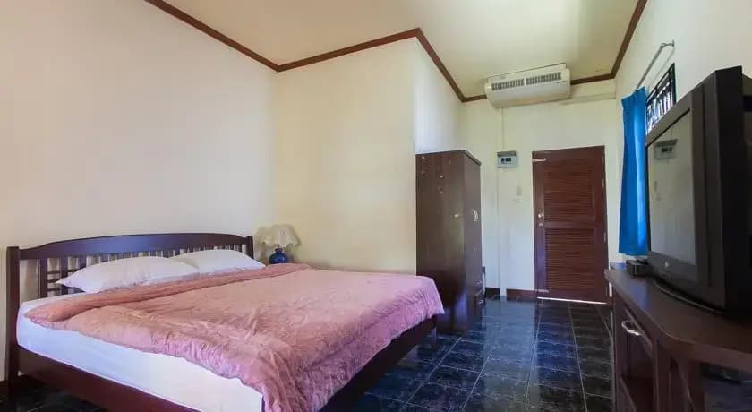 Baan Boonsom Guesthouse - photo 4