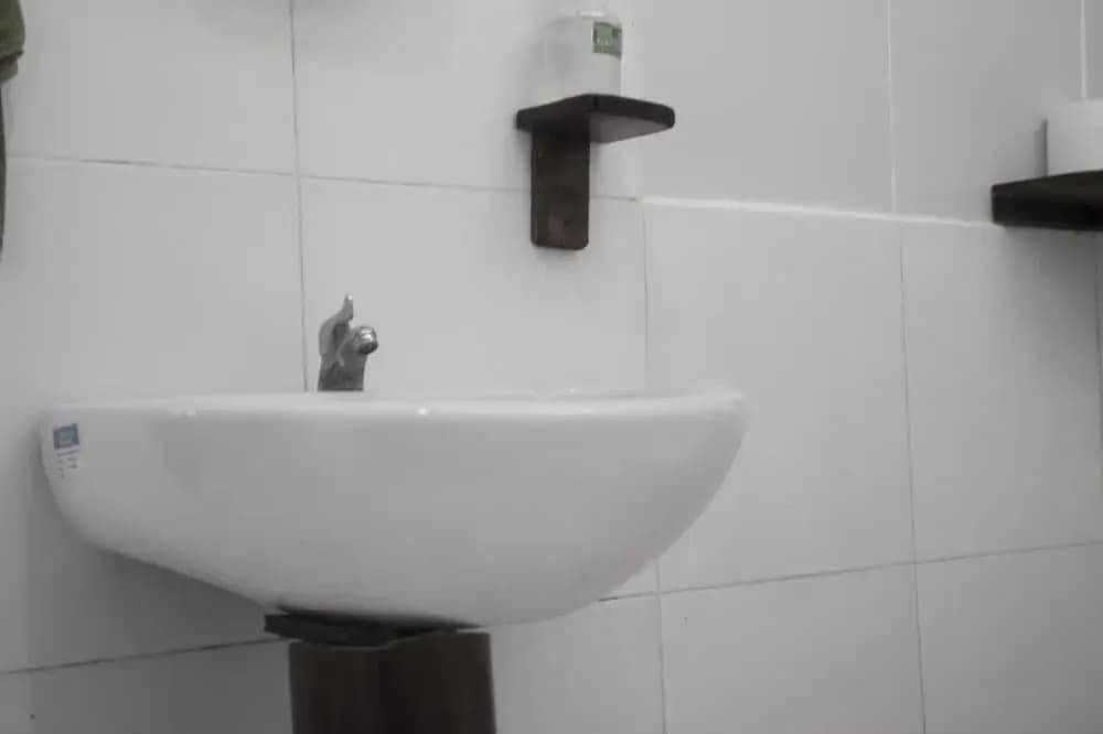 Serenity Guesthouse 2 - Hostel - photo 15