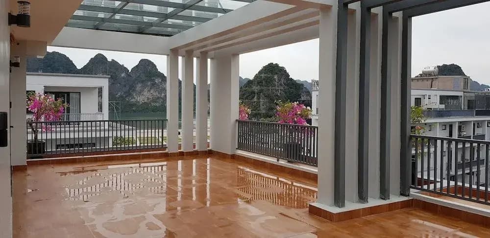 Helenhalong Hotel - photo 8