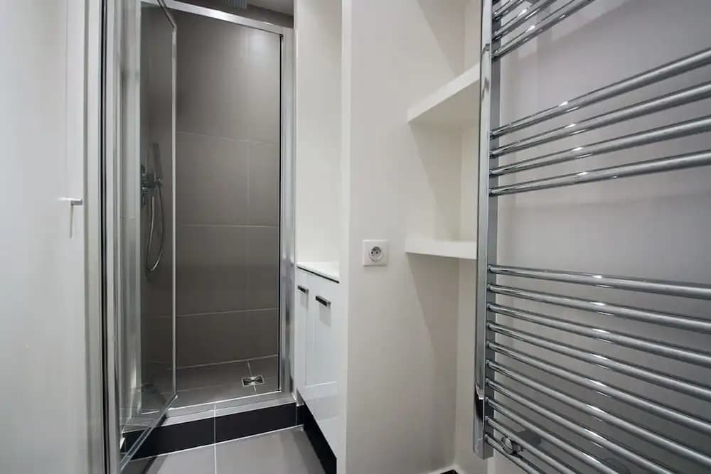 Opera Grey I Trendy 2 Bed Apt in Paris - photo 11