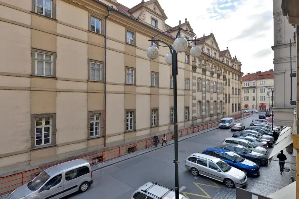 Stunning Charles Bridge Apartment - main photo