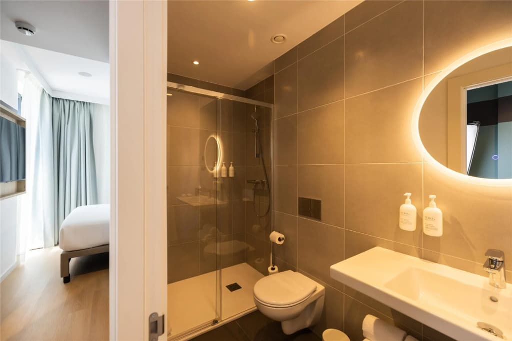 Spark By Hilton Madrid Alcala - photo 30