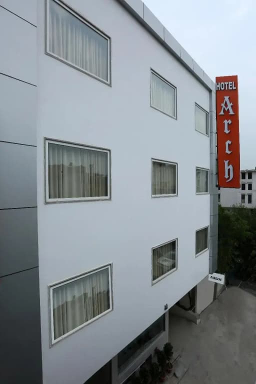 Hotel ARCH - main photo