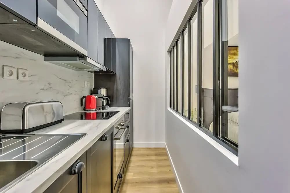 05 - Designed Parisian Flat - photo 11