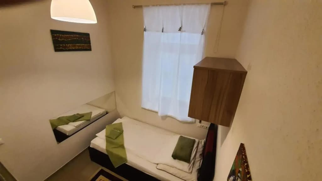 Elisabeth Hostel - photo 3