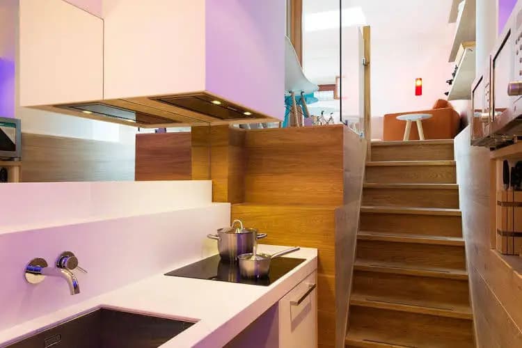 House Management Group Marnix Suites – House - photo 2